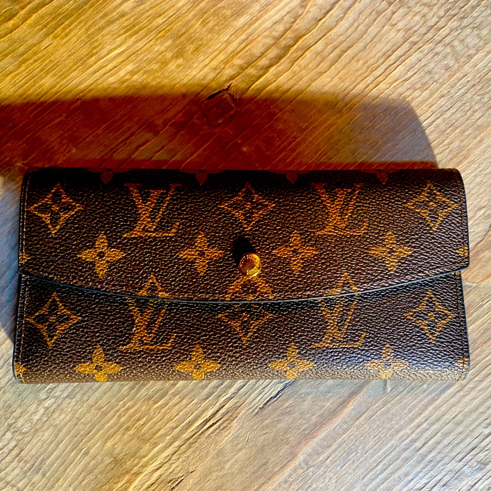 Louis Vuitton Monogram Classic Leather Wallet